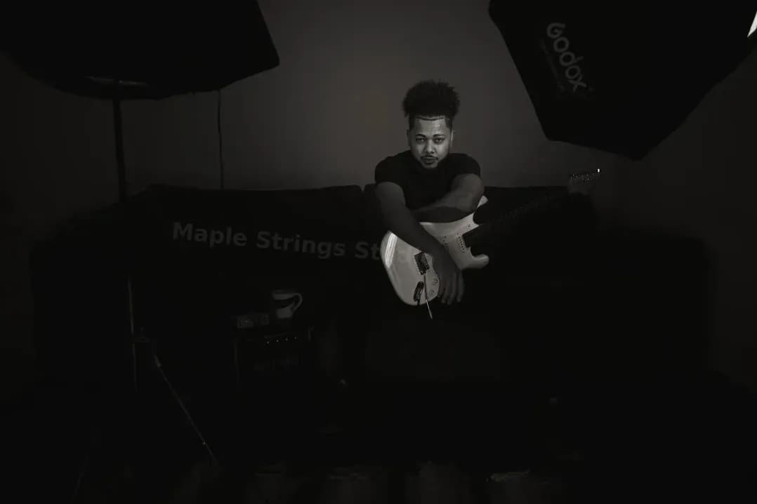 Acoustic fingerstyle instruction